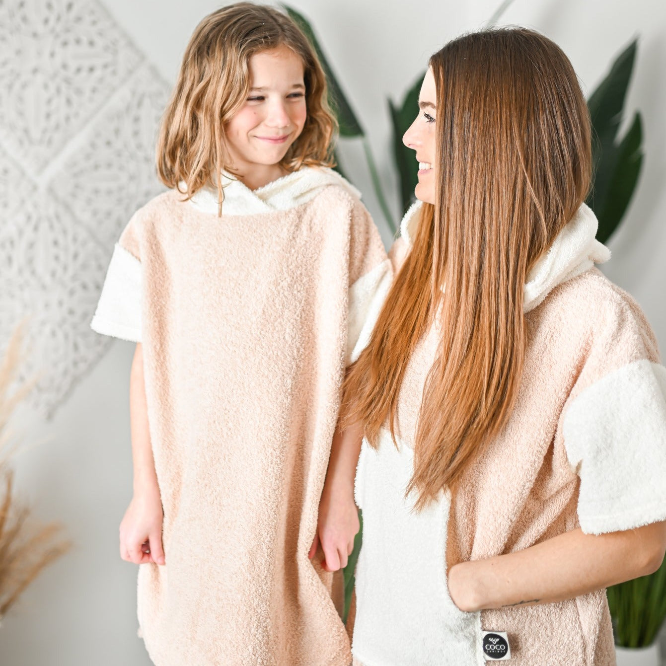 Poncho sans poche // sable et ivoire // 7-9, 10-12 ans et adulte